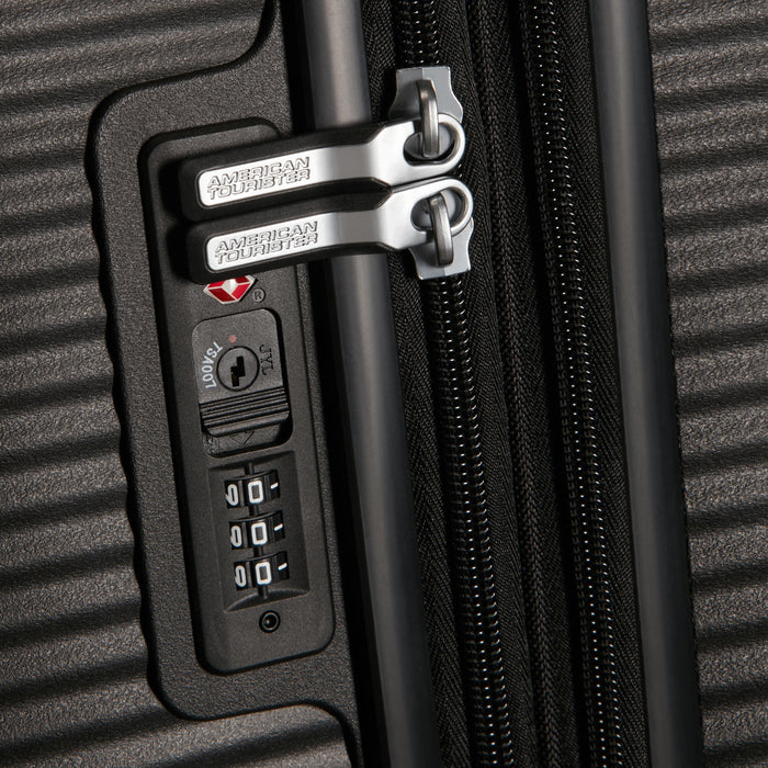 American Tourister Curio Hardside Spinner with its expandable zipper feature