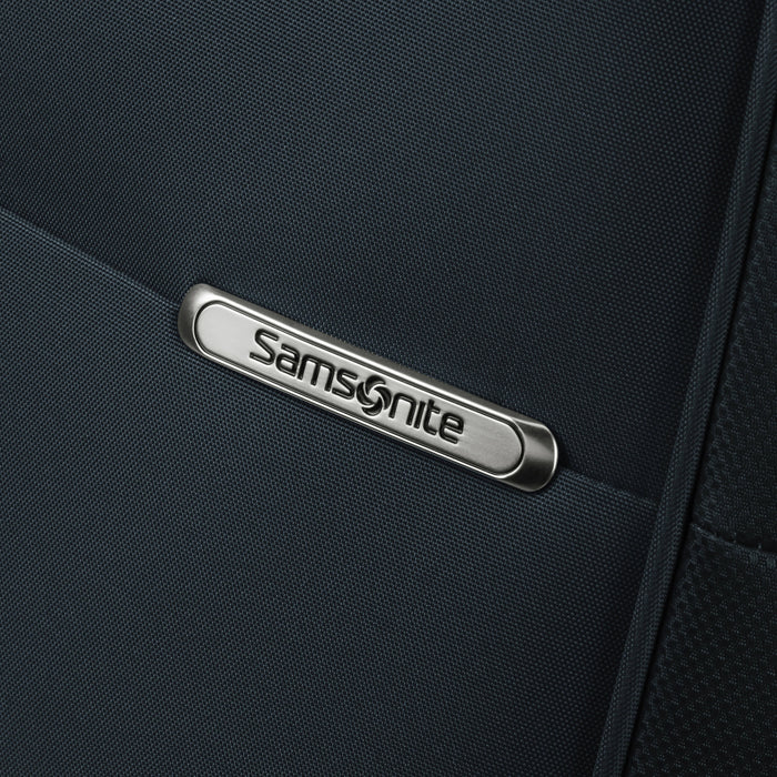 Samsonite logo detail on the D'Lite Large Spinner Expandable suitcase