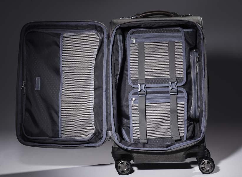 Travelpro Platinum Elite Spinner de cabine extensible 21 pouces