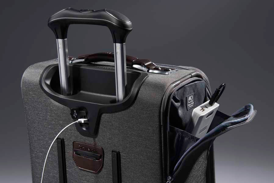 Travelpro Platinum Elite Spinner de cabine extensible 21 pouces