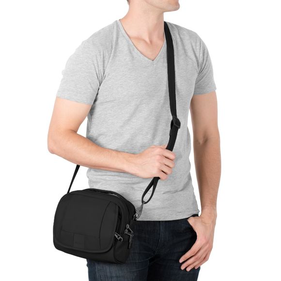 Pacsafe MetroSafe LS140 Anti Theft Shoulder Bag